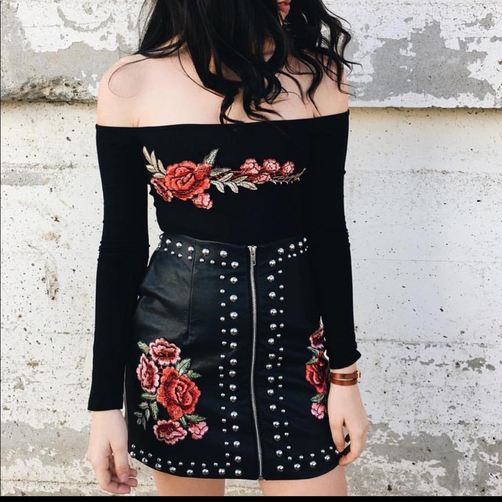 LF Off the shoulder Bodysuit